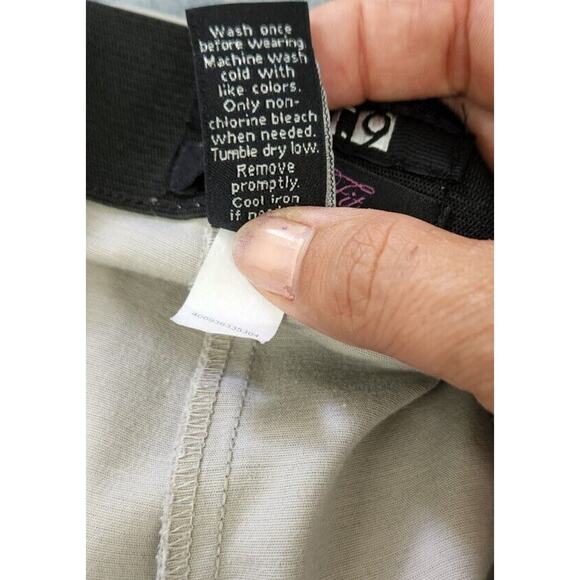 Apt. 9 Capri Pants Womens Sz 24 khaki Straight Leg Curvy Fit - Picture 9 of 10